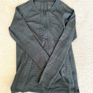 Athleta UPF Pacifica long sleeved Shirt